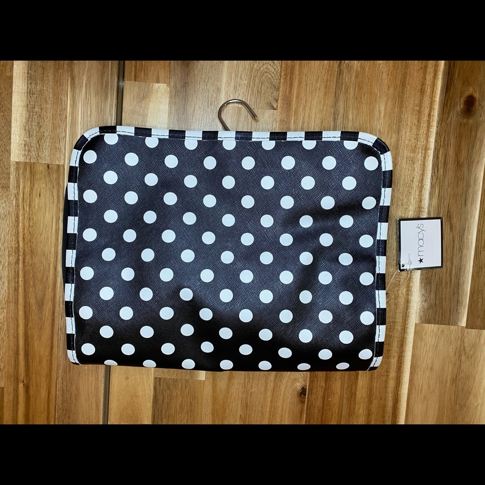 Macy’s traveling Cosmetic case